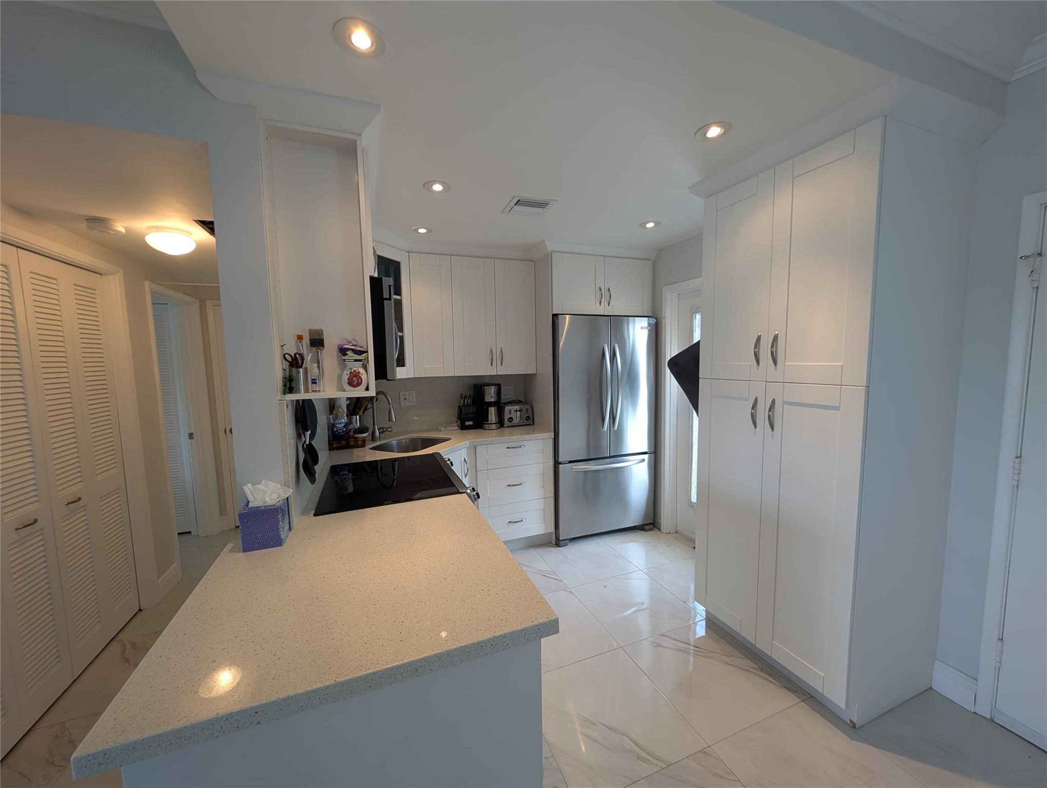 Golden Bay Towers - Residential