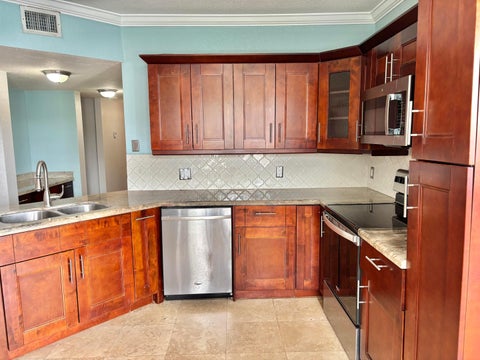 Tiny photo for 2606 Belmont Lane, North Lauderdale, FL 33068 (MLS # B26081163)