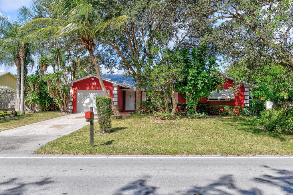 Photo of 101 W Riverside Drive, Jupiter, FL 33469 (MLS # R10845145)