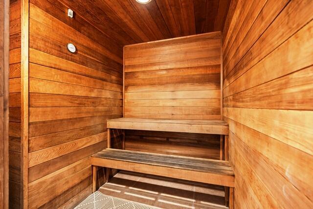 HIGHLAND BEACH CLUB CONDO - Residential
