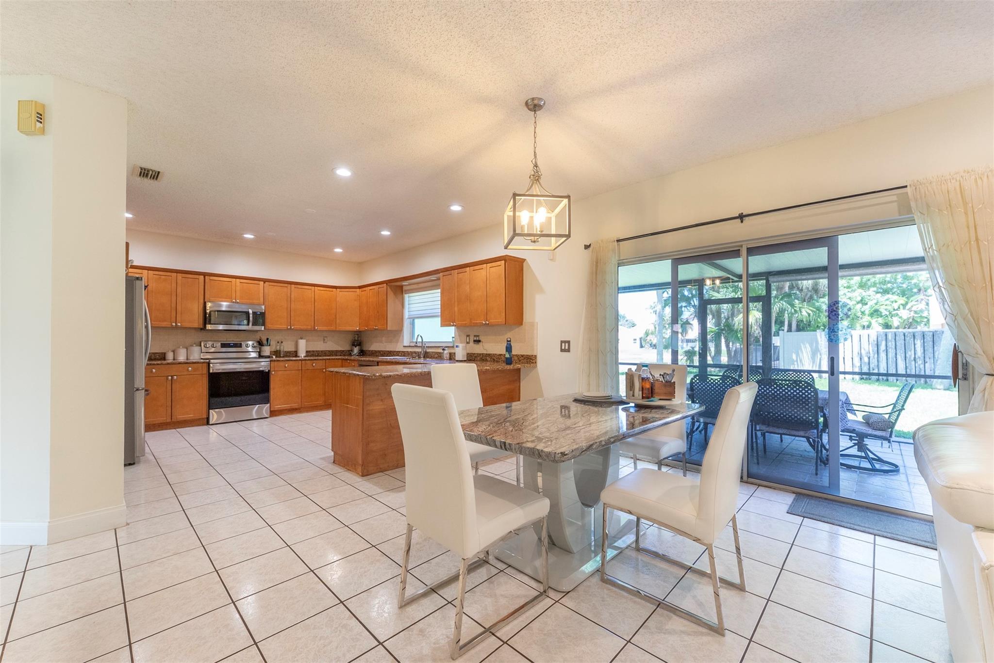 21320 Sawmill Ct