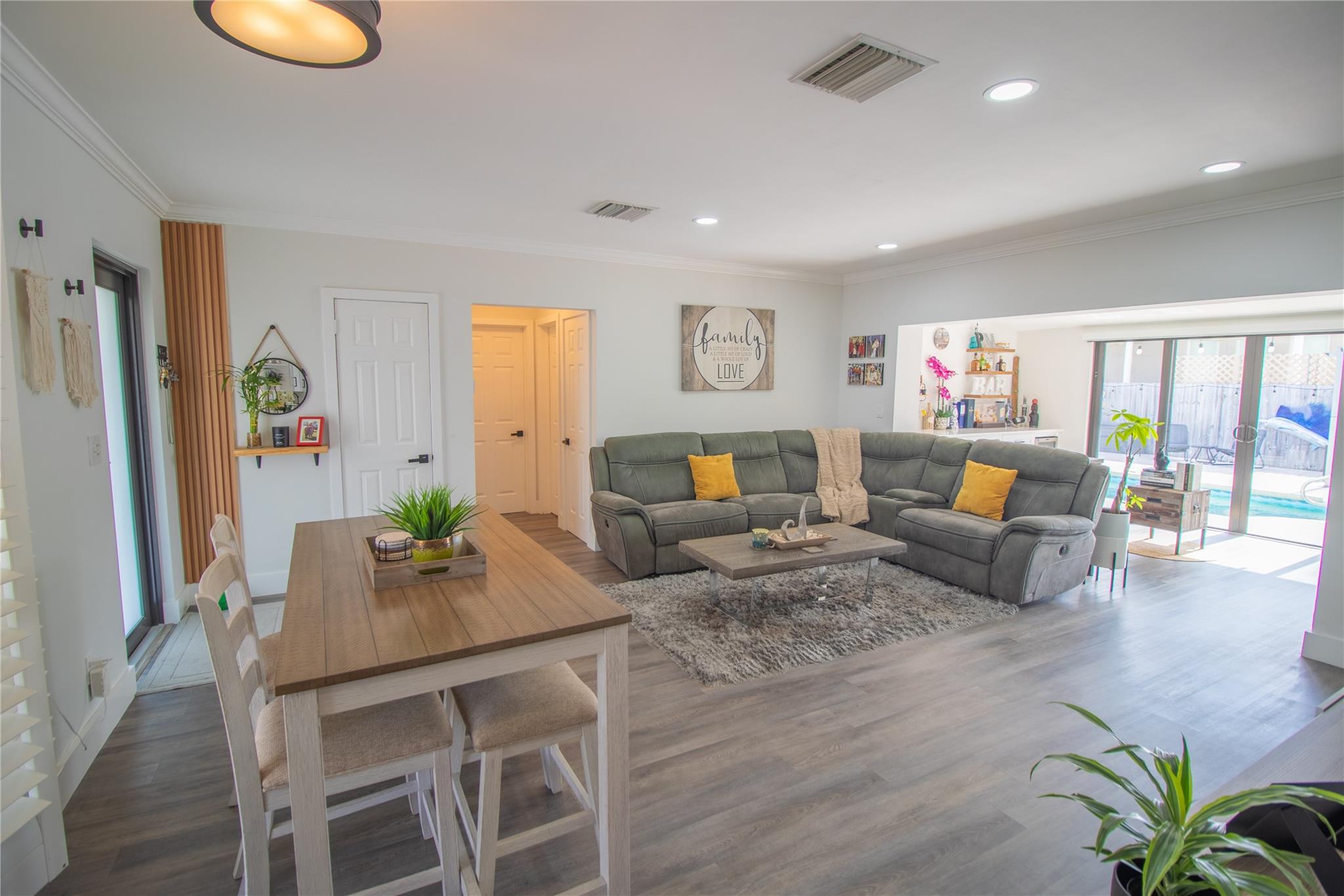 COVE 3RD SEC - Residential