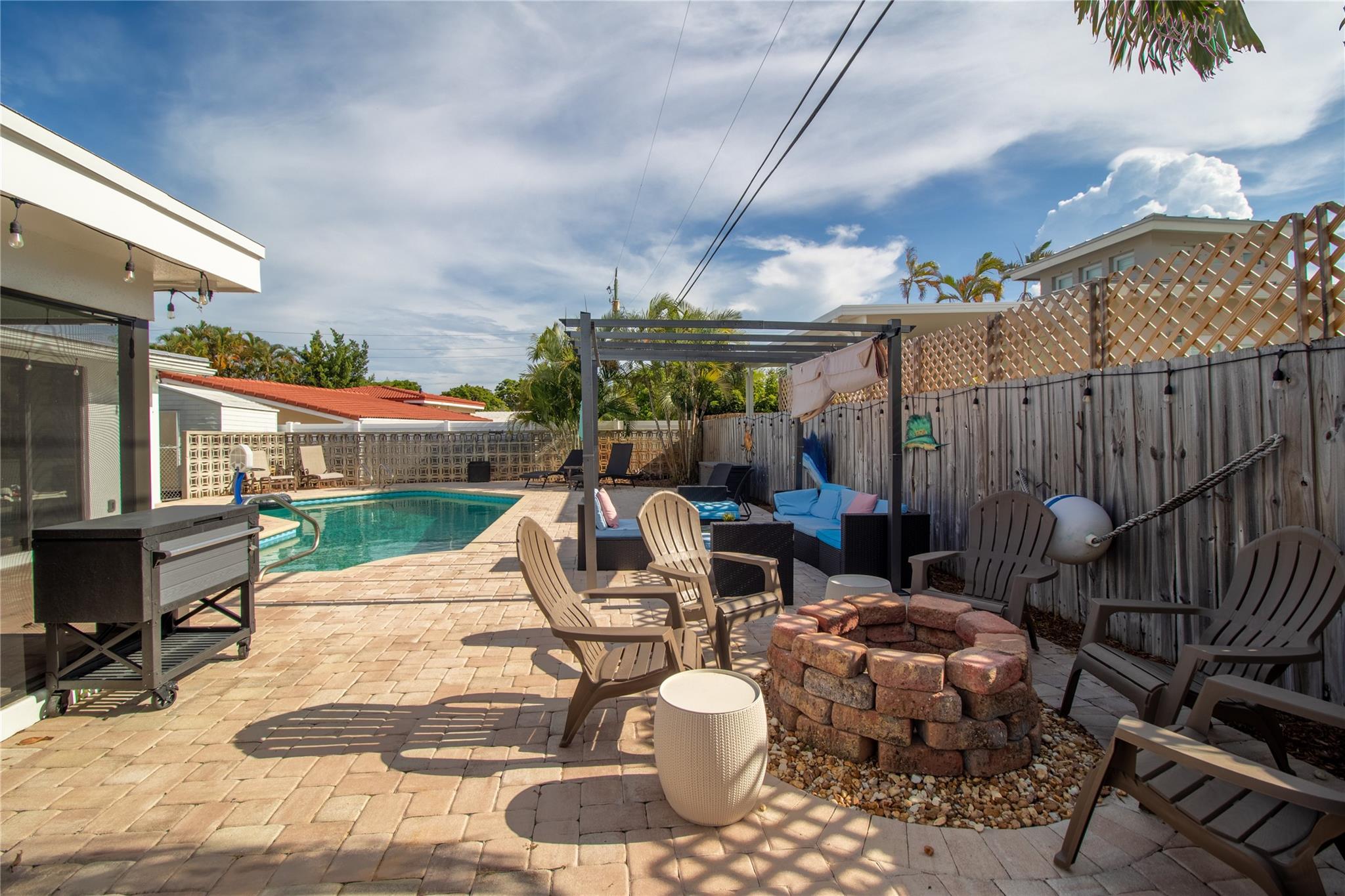 COVE 3RD SEC - Residential