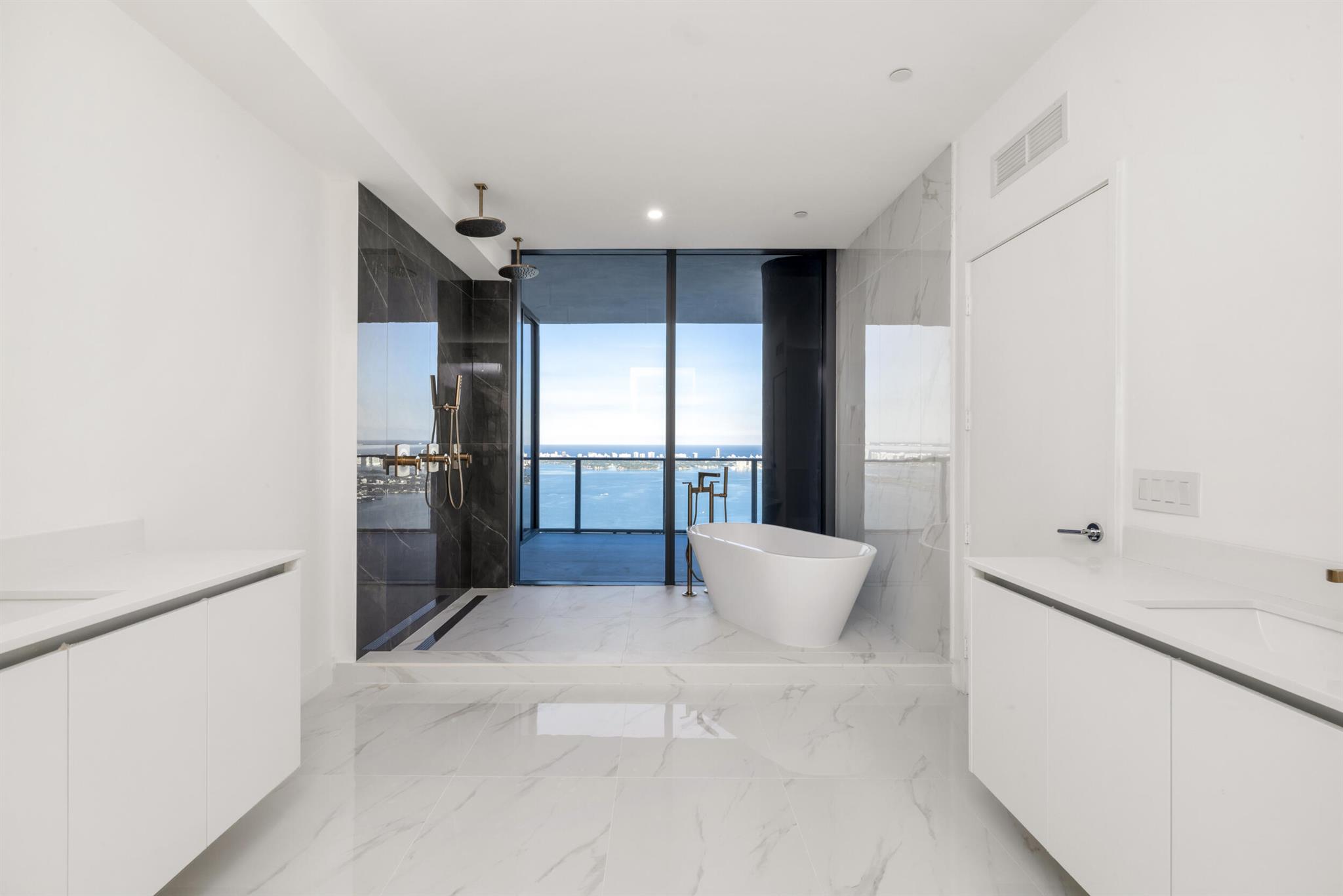 BAY BREEZE - Residential