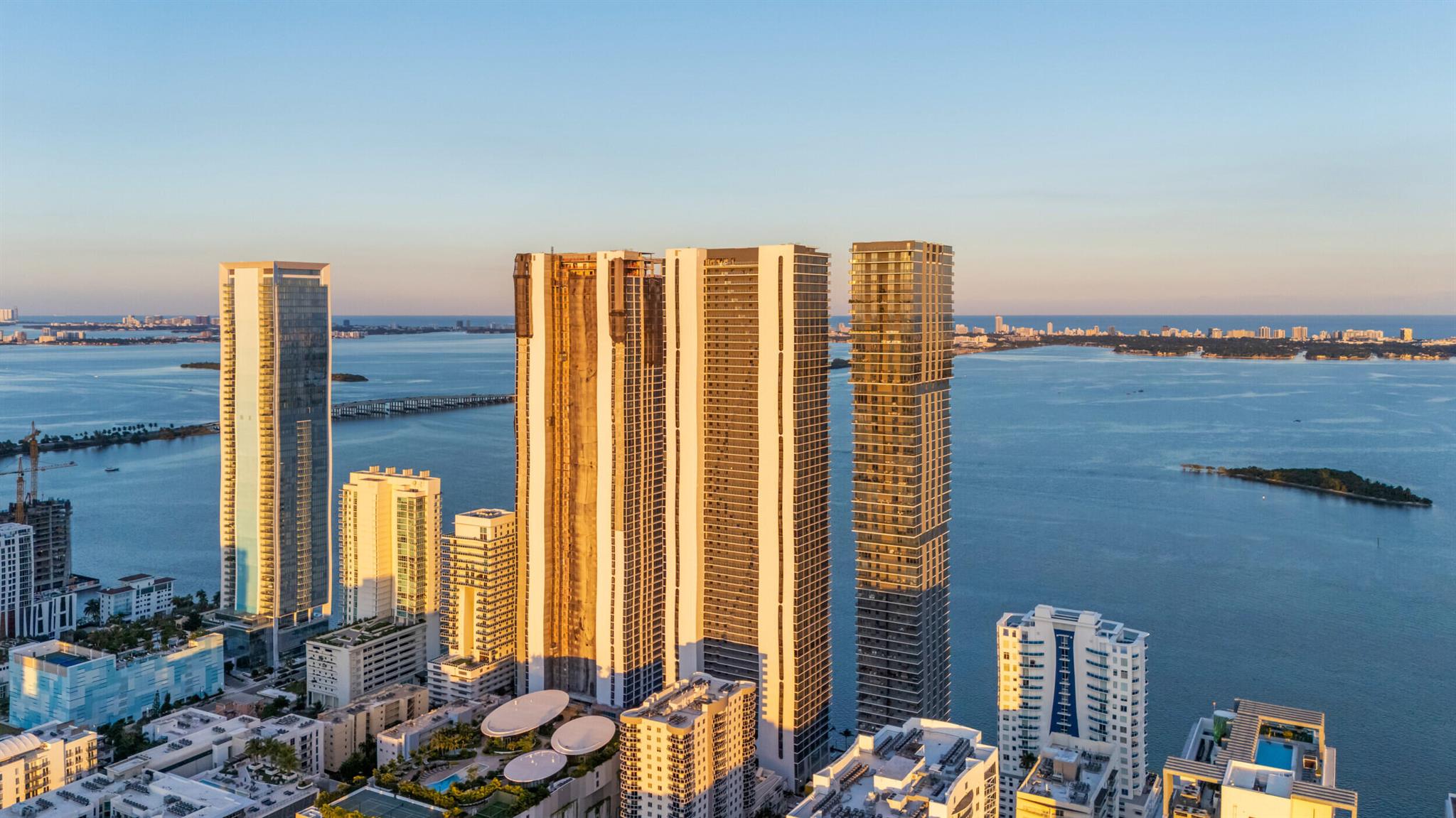 BAY BREEZE - Residential