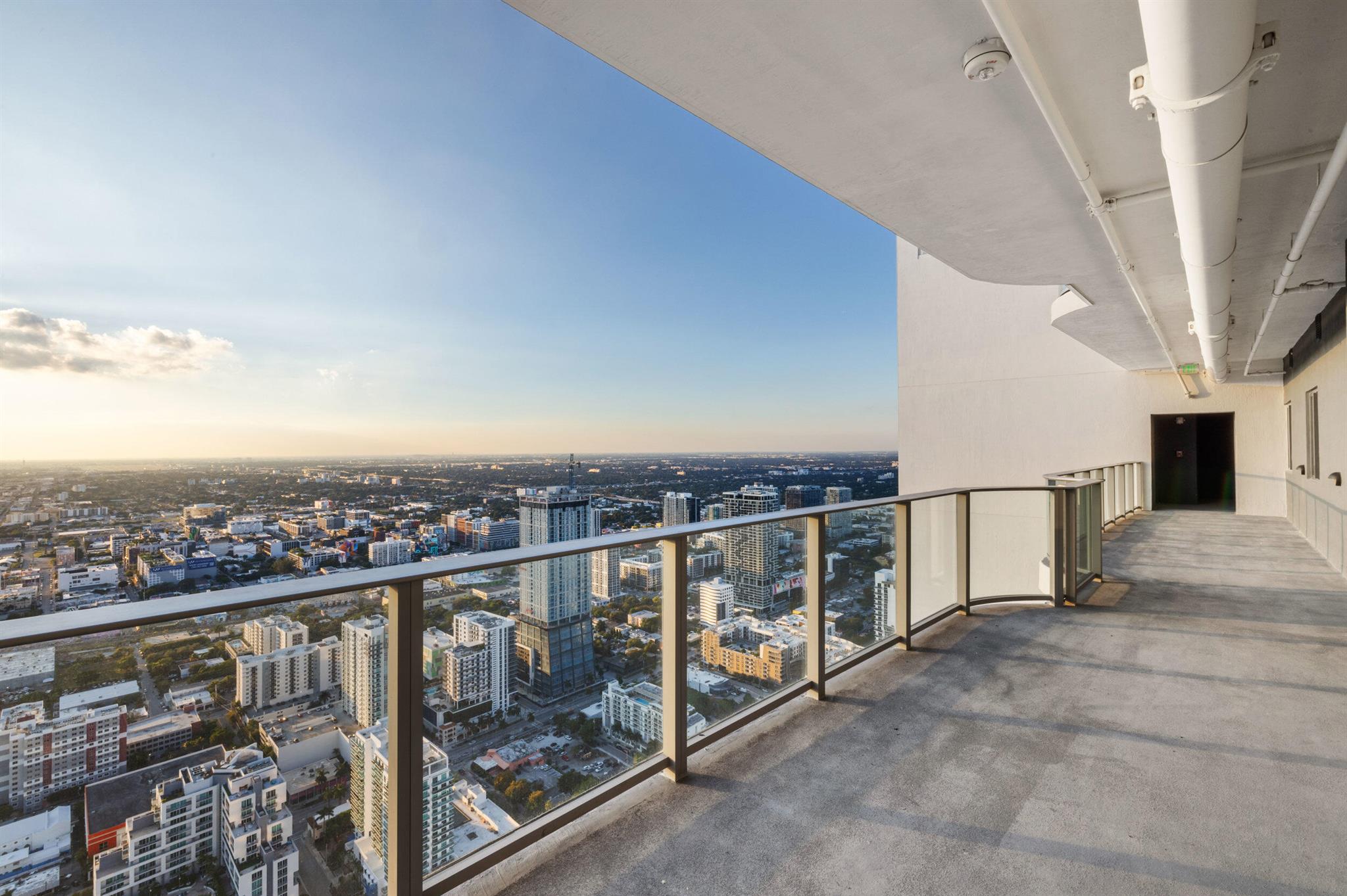 BAY BREEZE - Residential