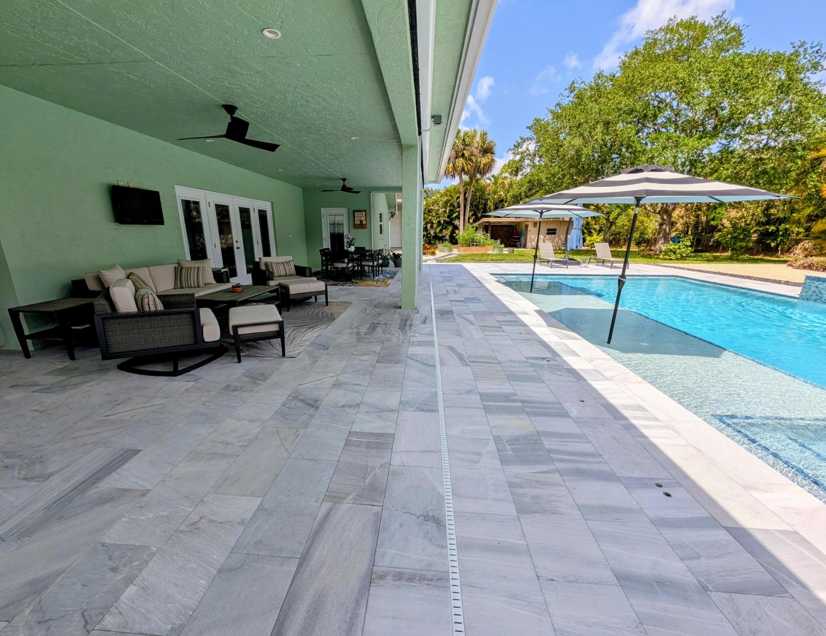 PALM BEACH RANCHETTES - Residential