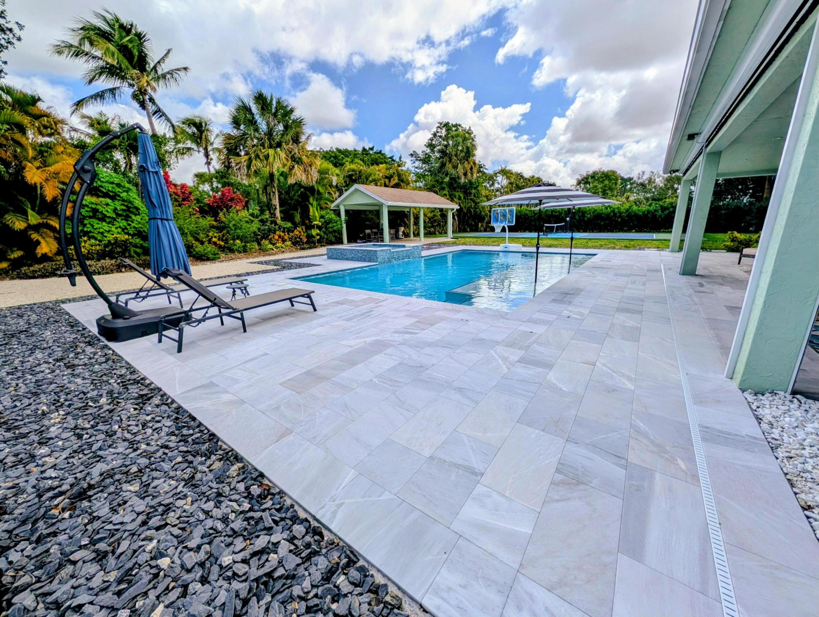 PALM BEACH RANCHETTES - Residential