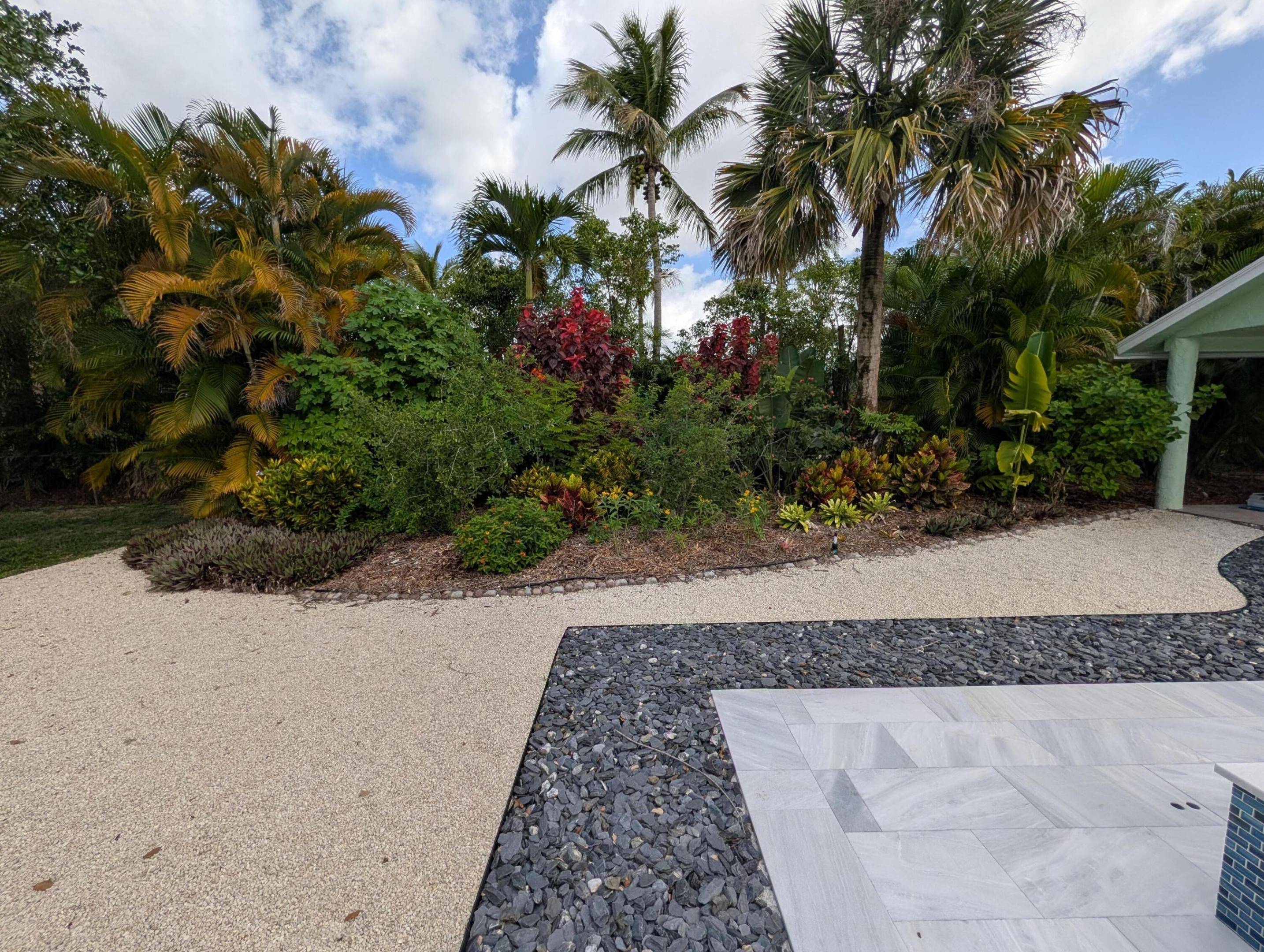 PALM BEACH RANCHETTES - Residential