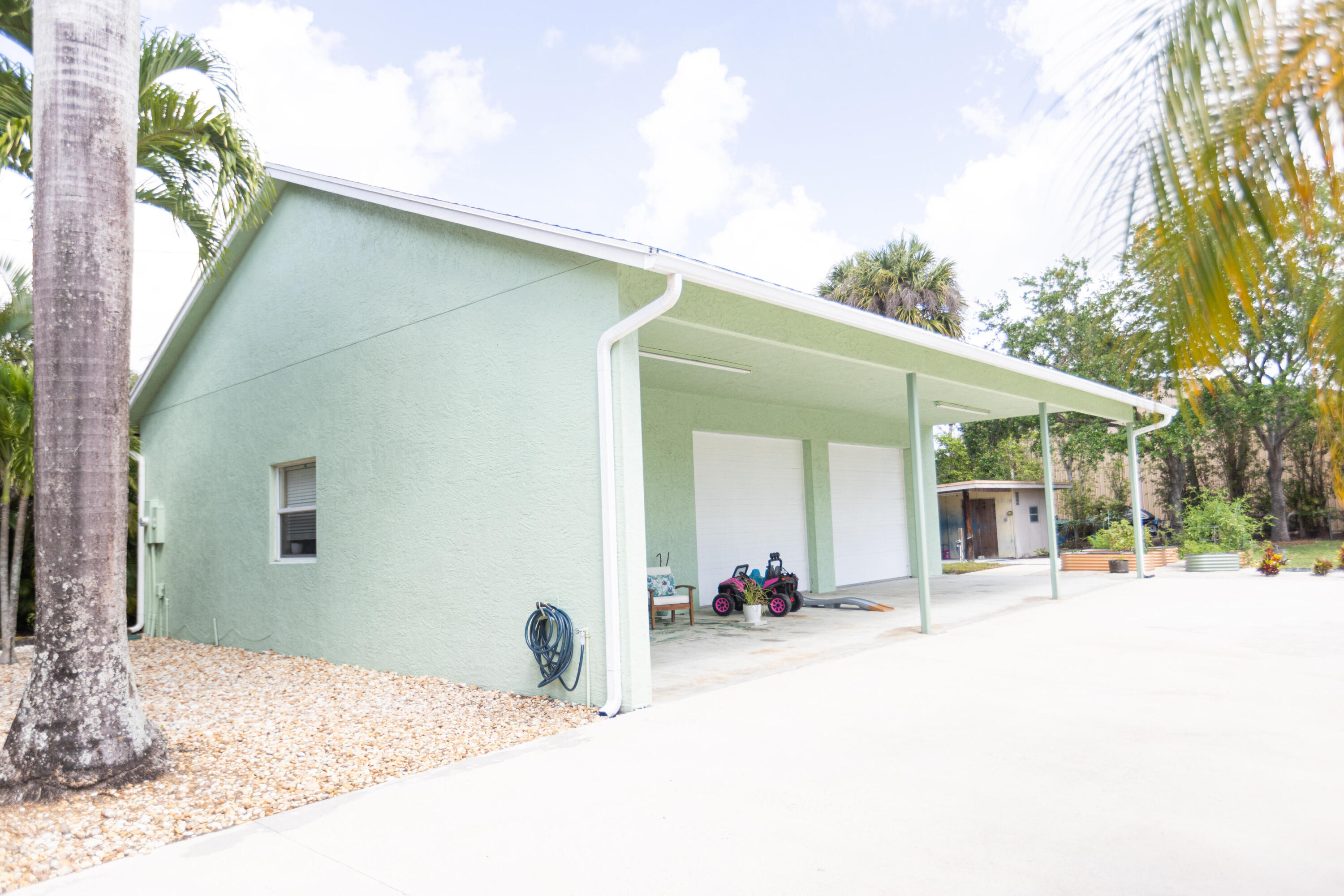 PALM BEACH RANCHETTES - Residential