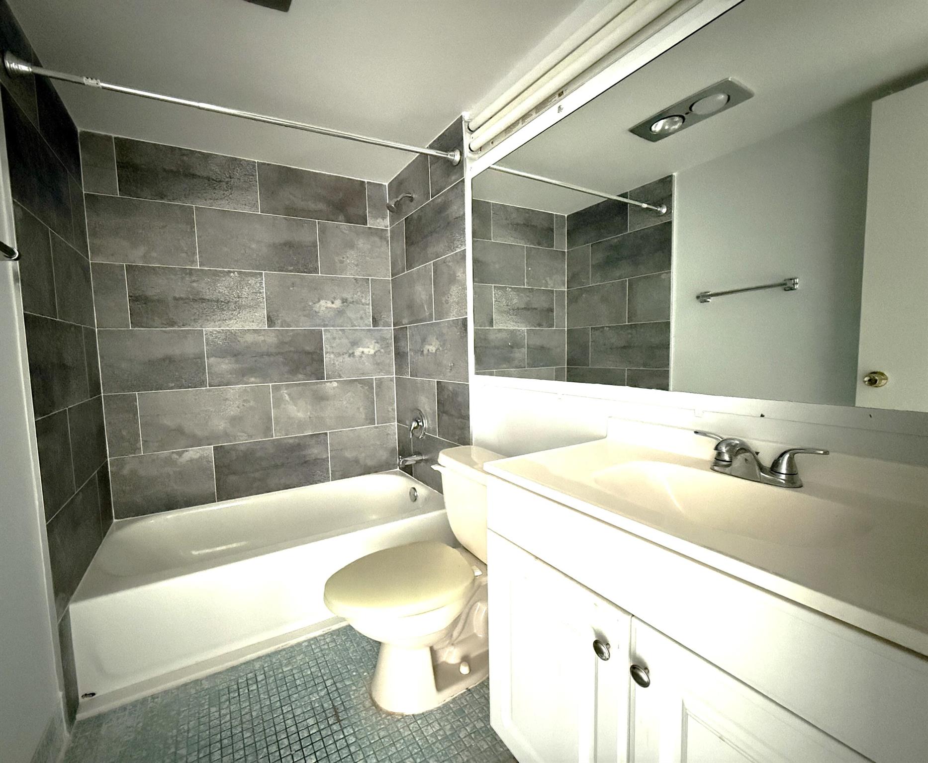 179 Northampton I, West Palm Beach, FL, 33417/$49,900 4 179 Northampton I