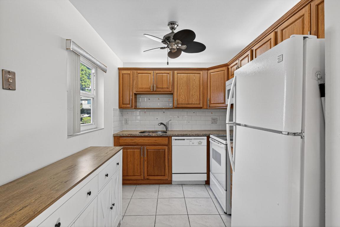 KINGS POINT MONACO CONDOS - Residential