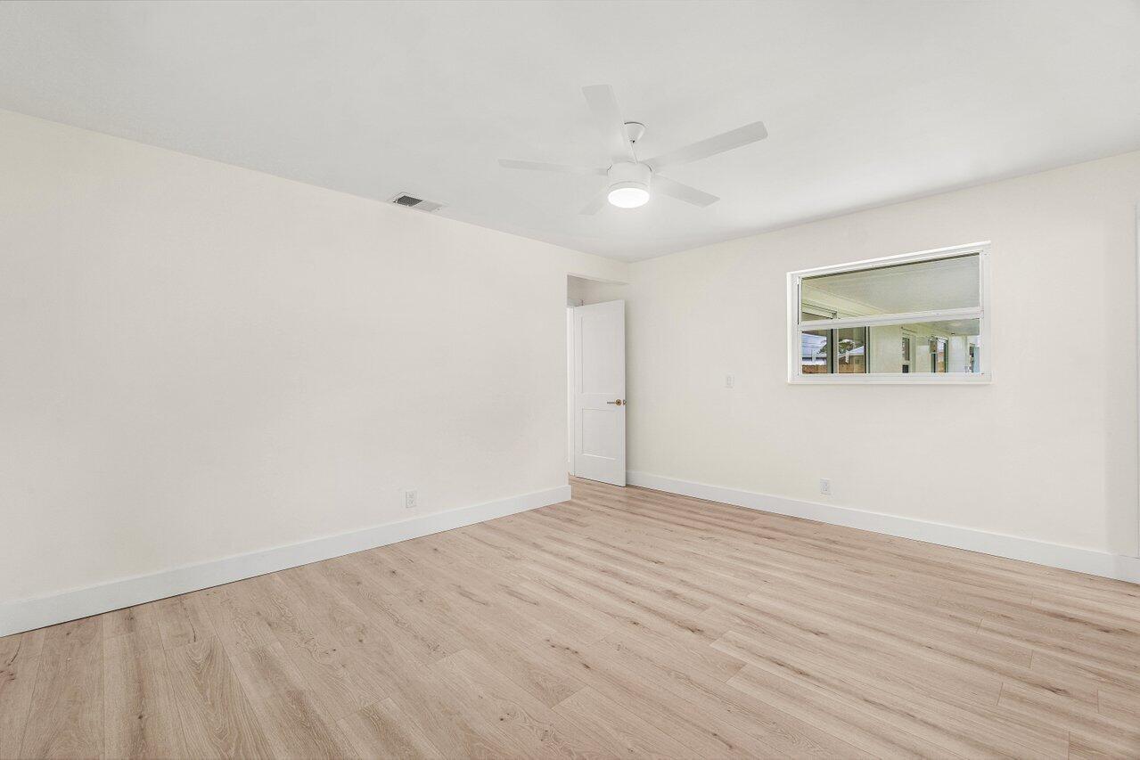 EDGEWATER PARK IN - Residential