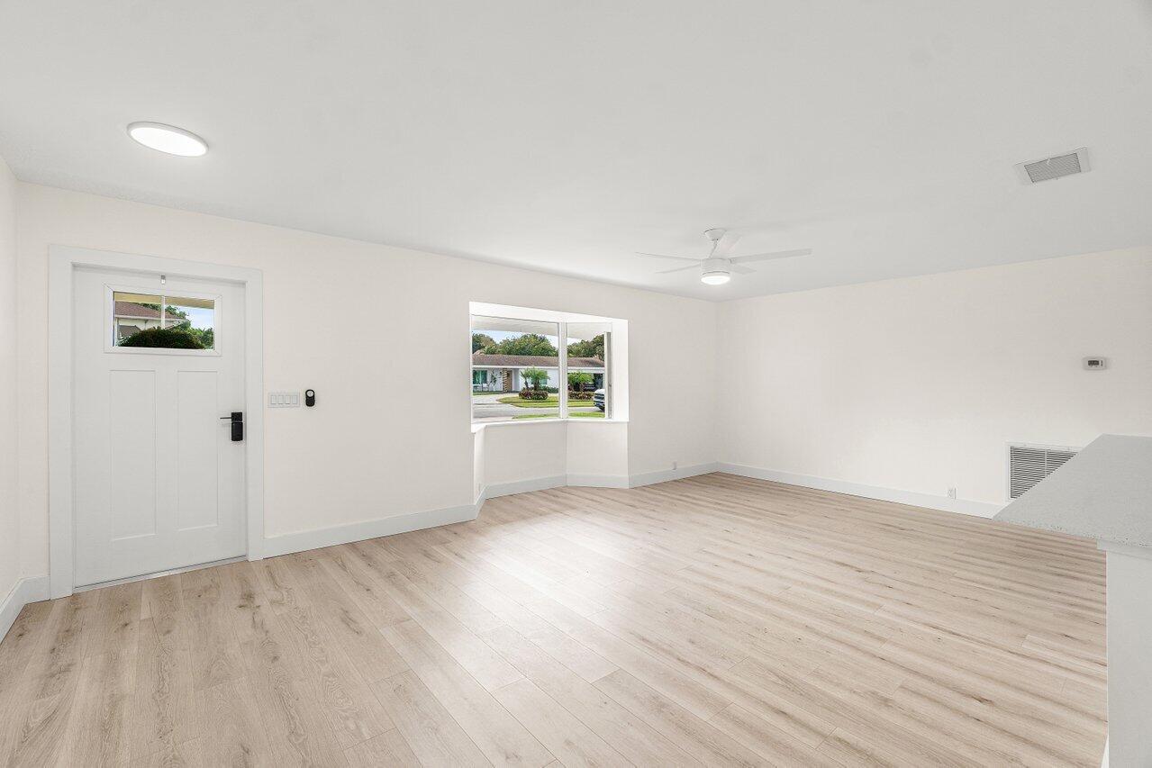 EDGEWATER PARK IN - Residential