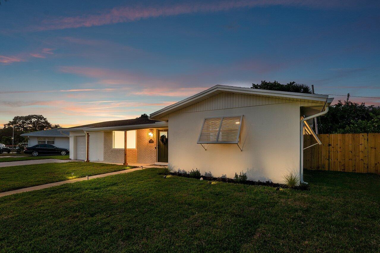 EDGEWATER PARK IN - Residential