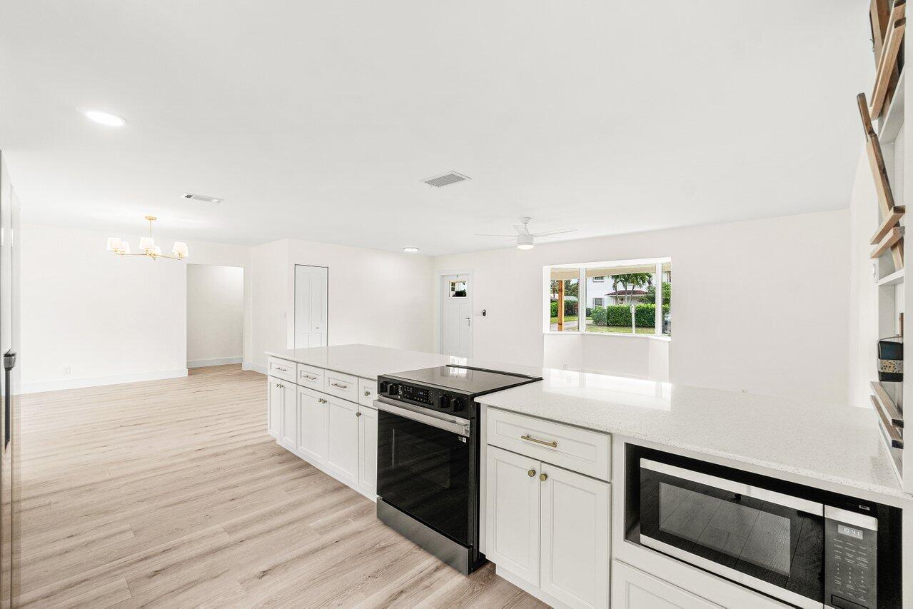 EDGEWATER PARK IN - Residential