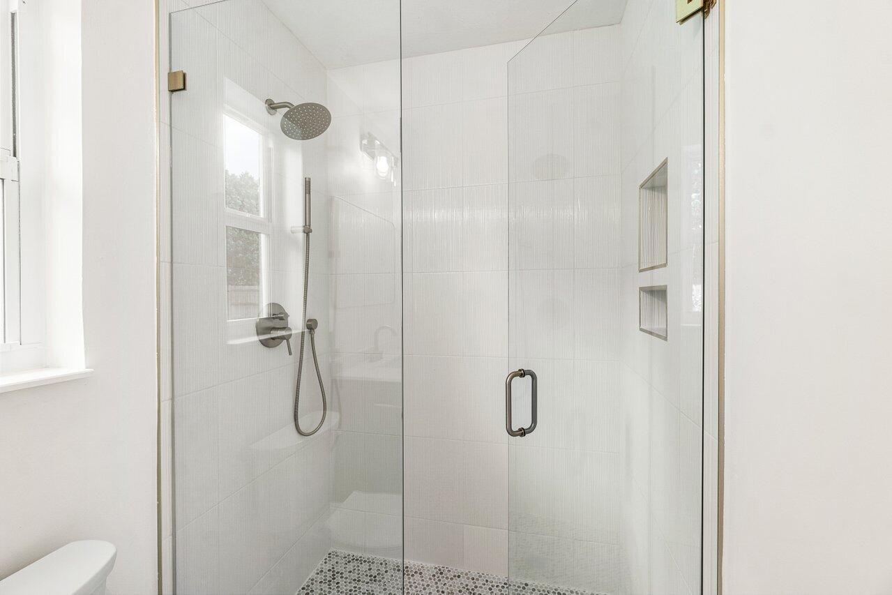 EDGEWATER PARK IN - Residential