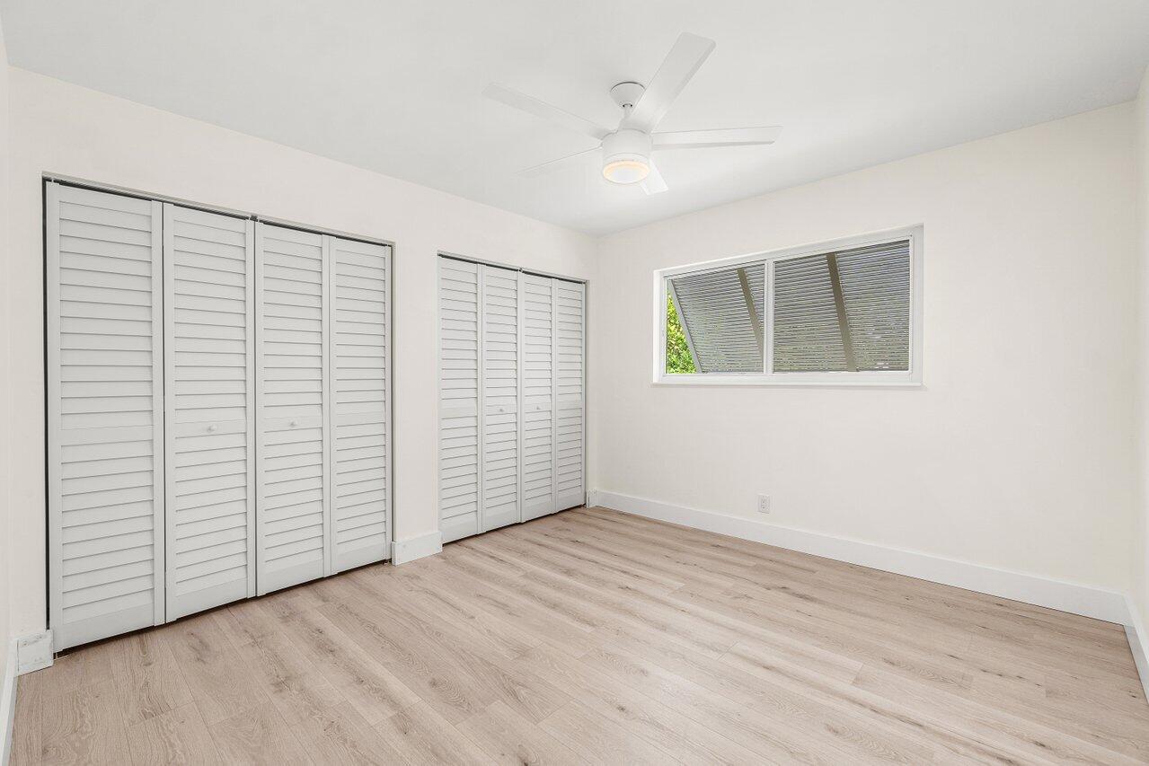 EDGEWATER PARK IN - Residential