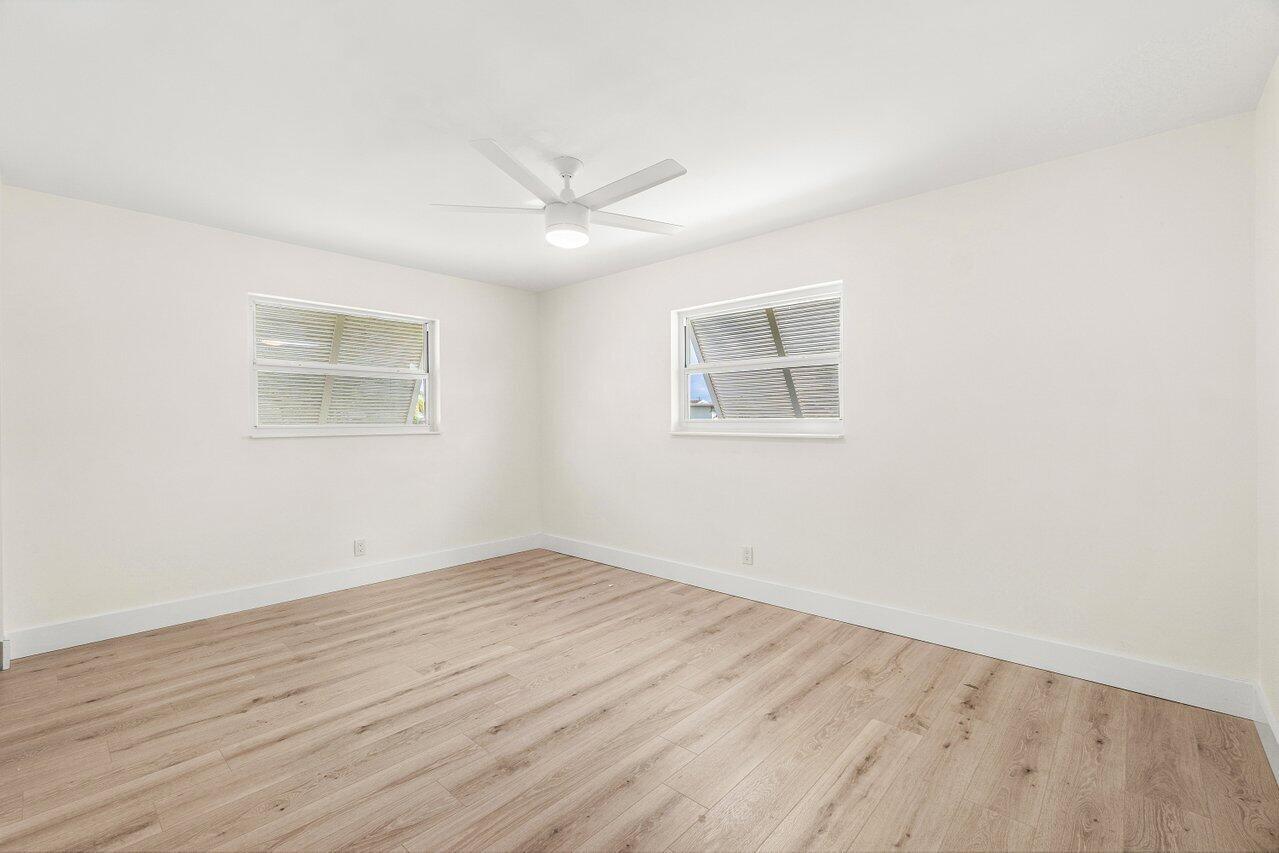 EDGEWATER PARK IN - Residential