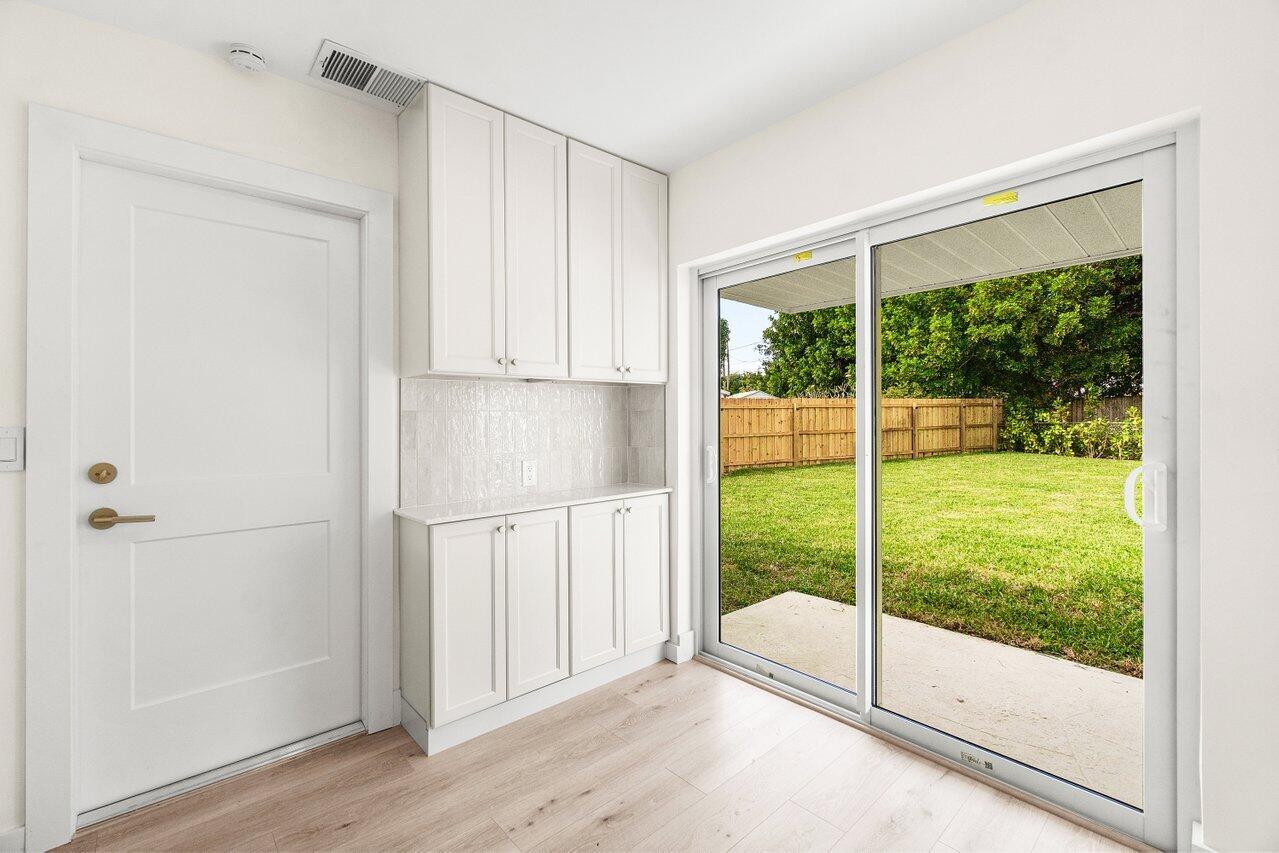 EDGEWATER PARK IN - Residential