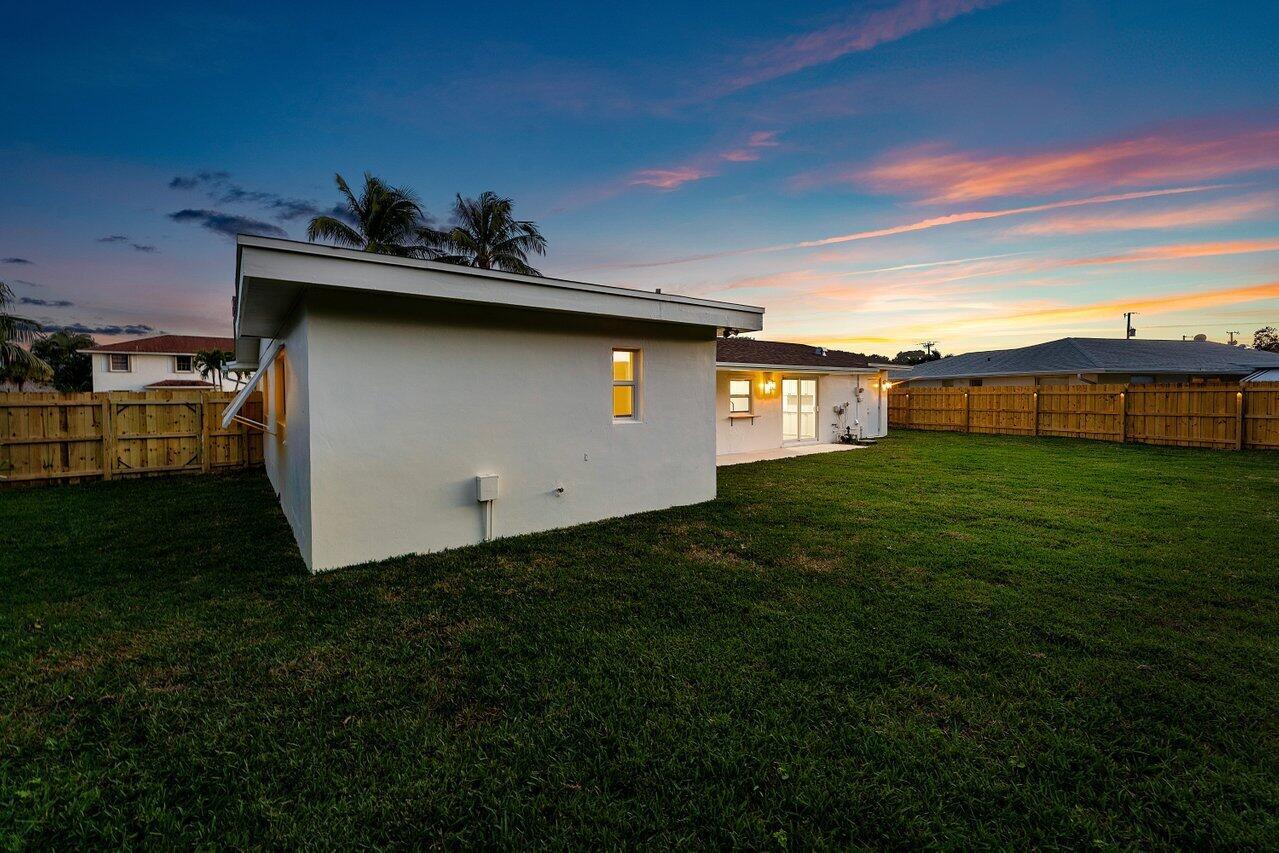 EDGEWATER PARK IN - Residential
