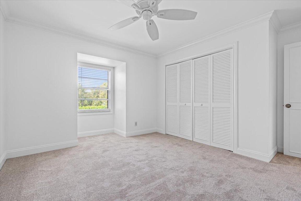 PARK SQUARE CONDO (AKA COUNTRY MEADOWS CONDO) - Residential