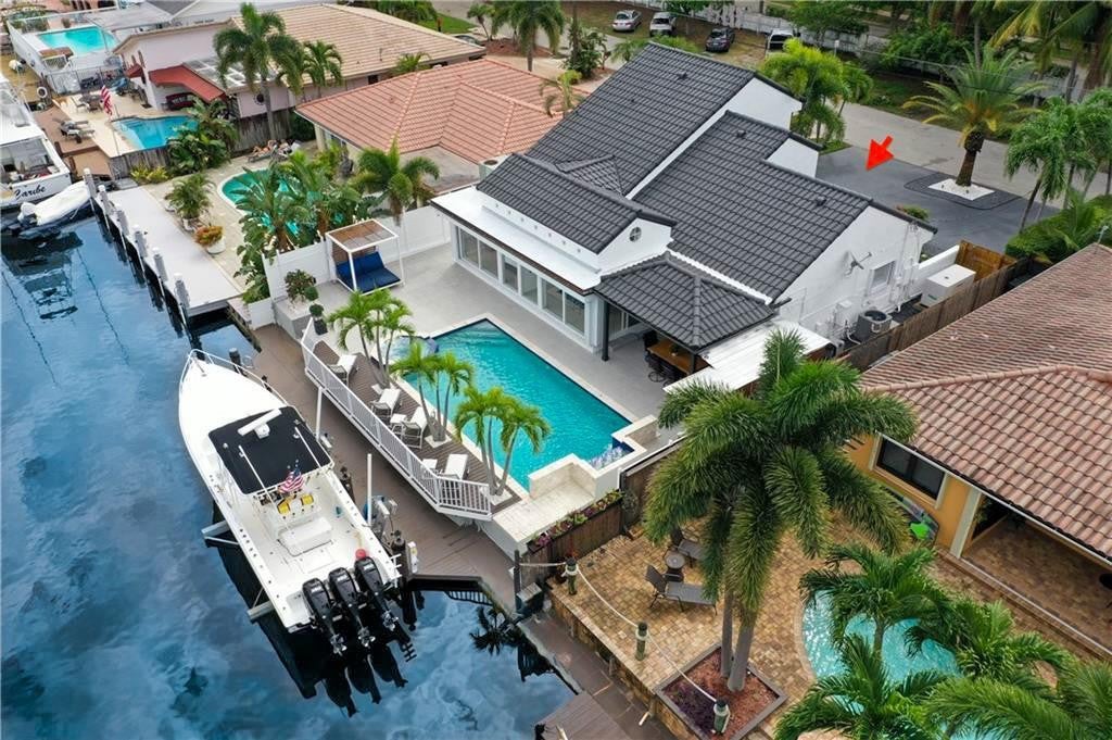 Photo of 2363 SE 15th Street, Pompano Beach, FL 33062 (MLS # F10402022)