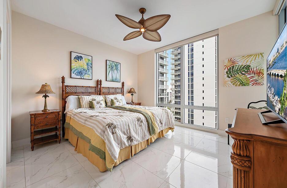 WATER CLUB - Residential