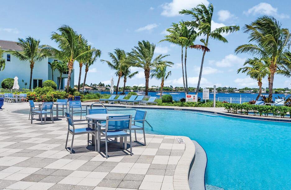 WATER CLUB - Residential