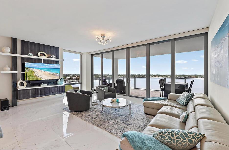 WATER CLUB - Residential