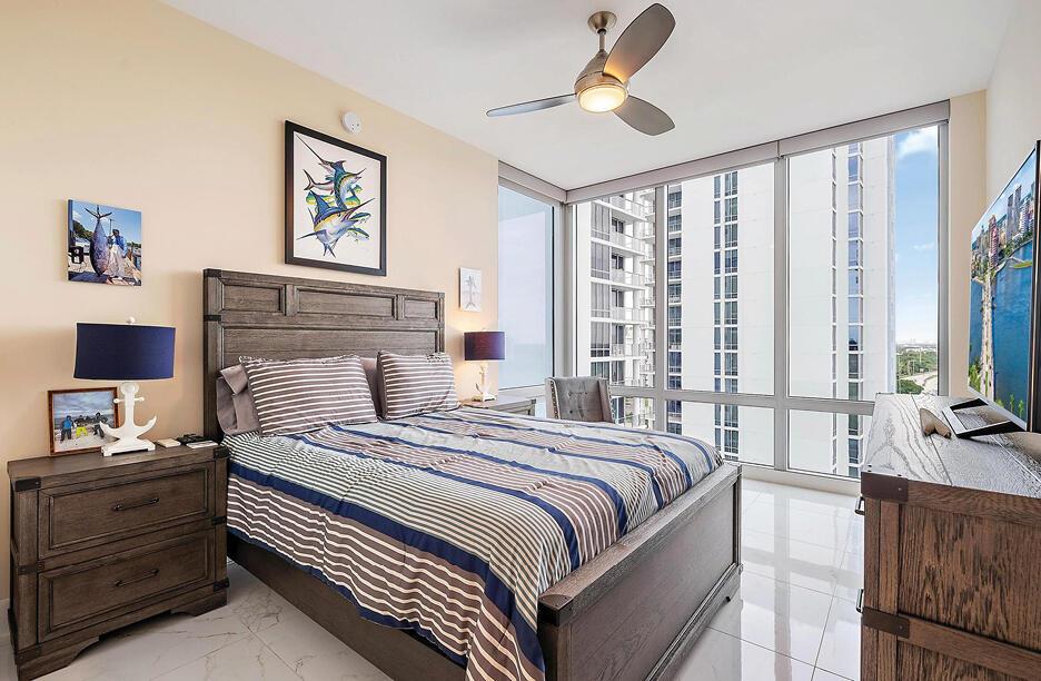 WATER CLUB - Residential