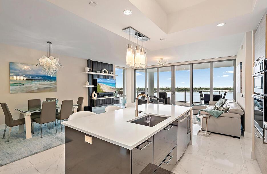 WATER CLUB - Residential