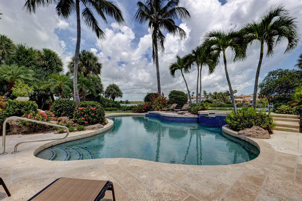 SAILFISH POINT - Residential