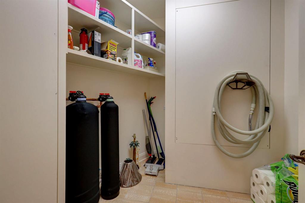 SAILFISH POINT - Residential