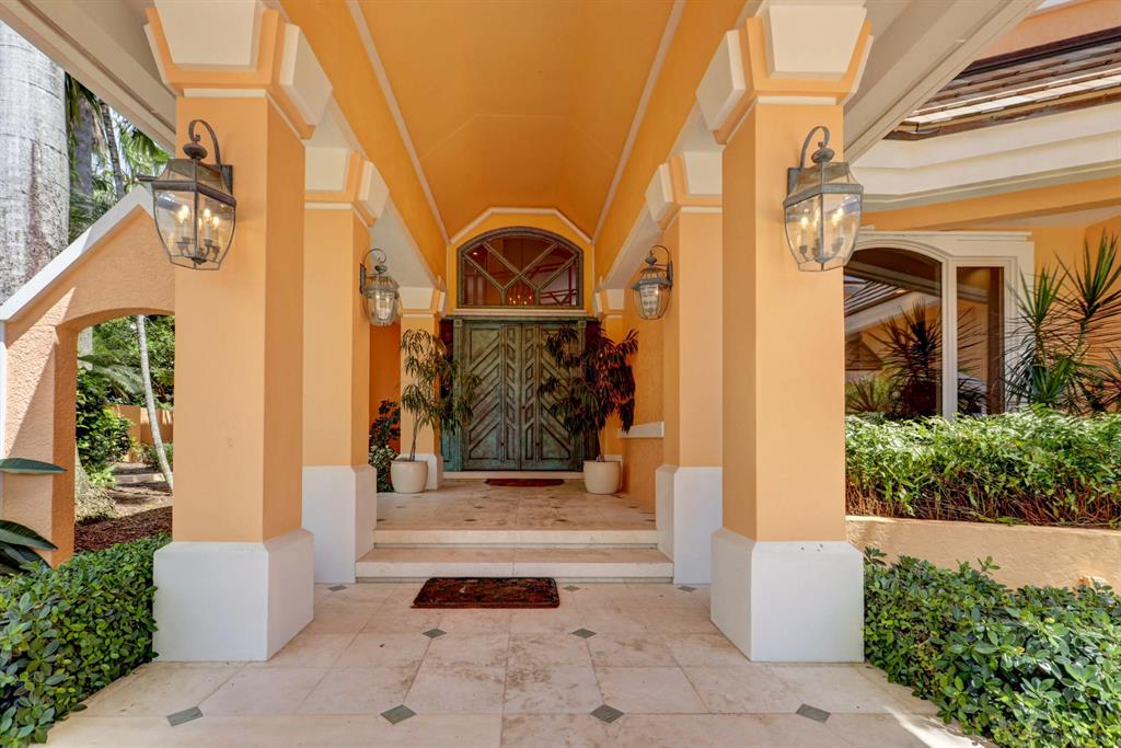 SAILFISH POINT - Residential