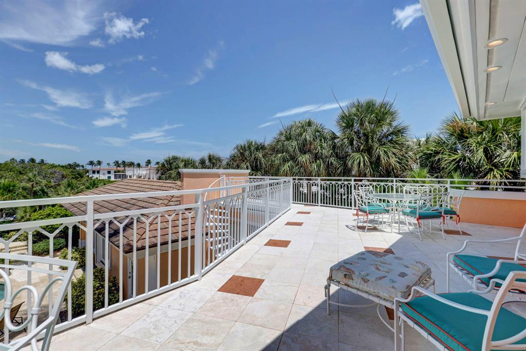 SAILFISH POINT - Residential