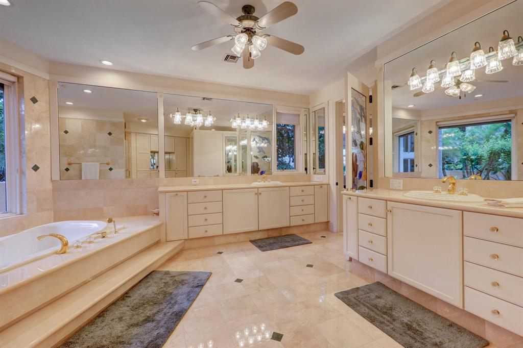 SAILFISH POINT - Residential