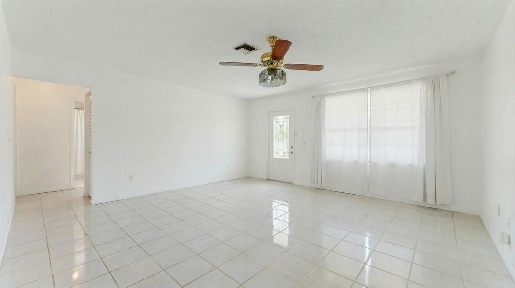 Photo of 428 Alemeda Drive, Palm Springs, FL 33461 (MLS # R11140808)