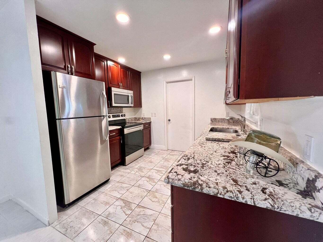 PALM SPRINGS VILLAGE 4 - Residential