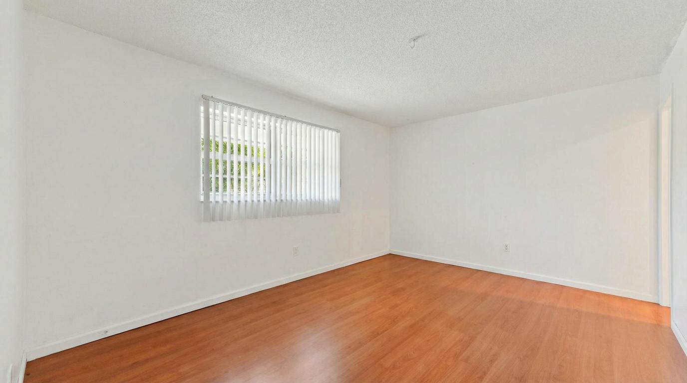 PALM SPRINGS VILLAGE 4 - Residential