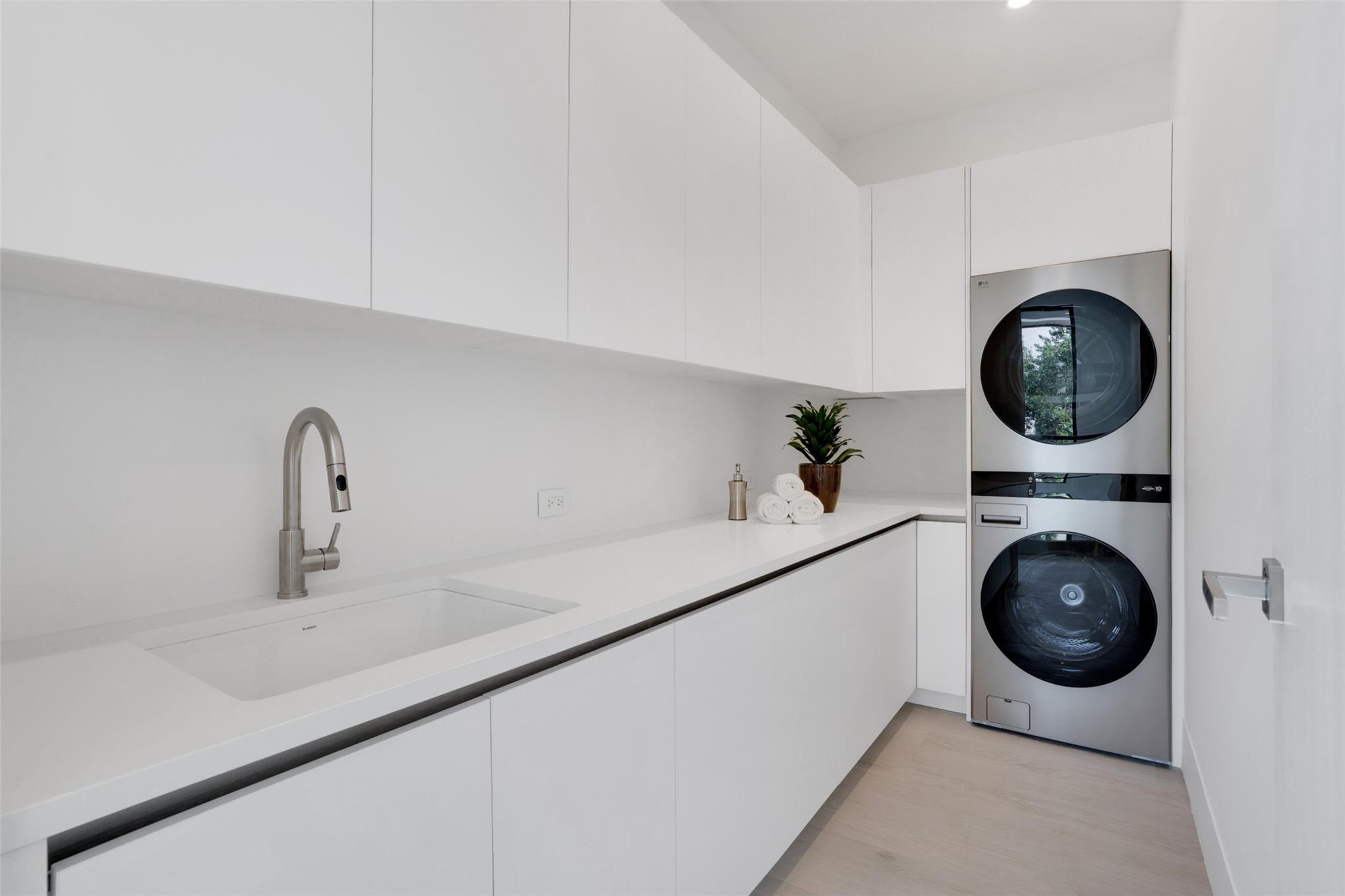 Sea Ranch Lakes - Residential