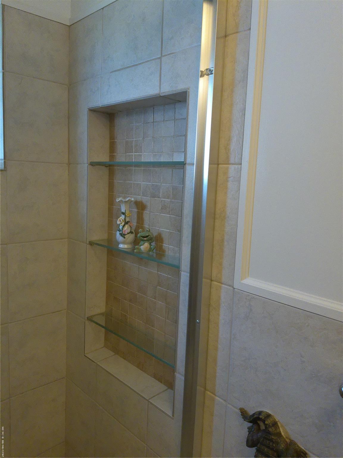 OAKLAND ESTATES 1ST SEC - Residential