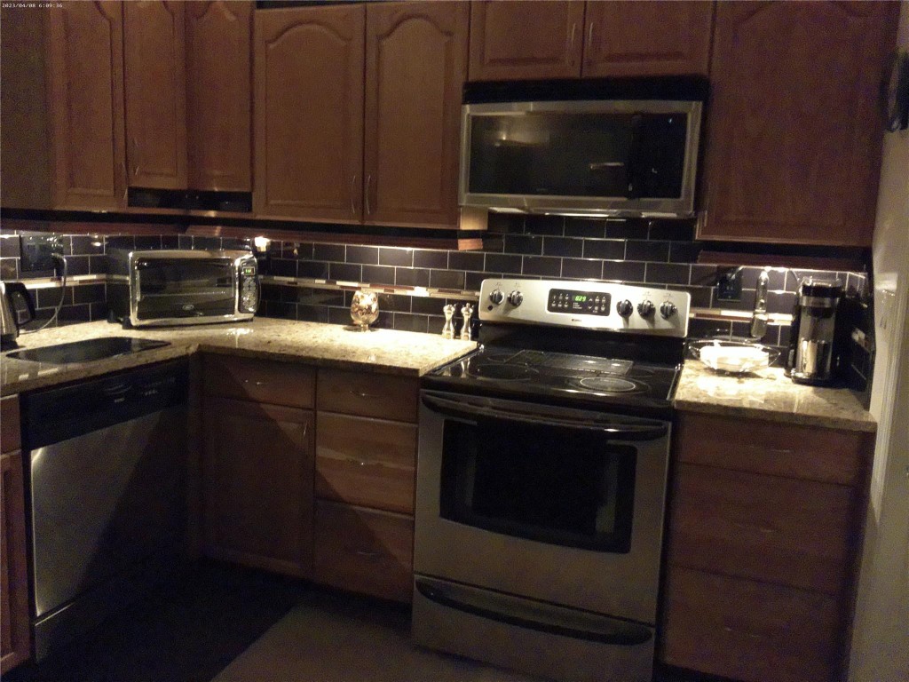 OAKLAND ESTATES 1ST SEC - Residential