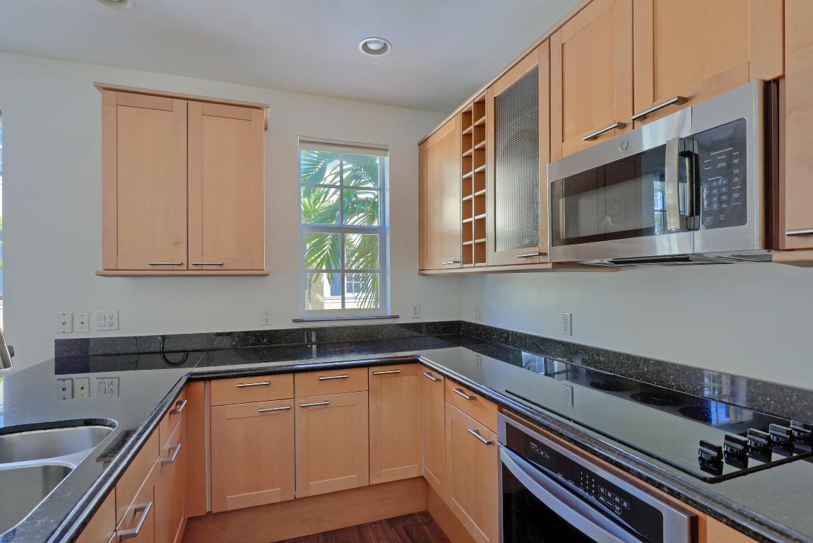 MAGNOLIA COURT - Residential Lease