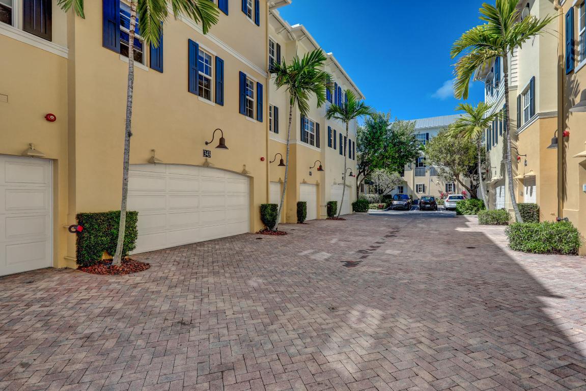 MAGNOLIA COURT - Residential Lease