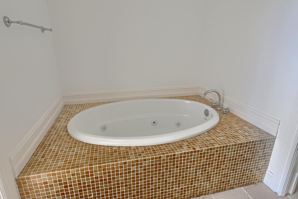 MAGNOLIA COURT - Residential Lease