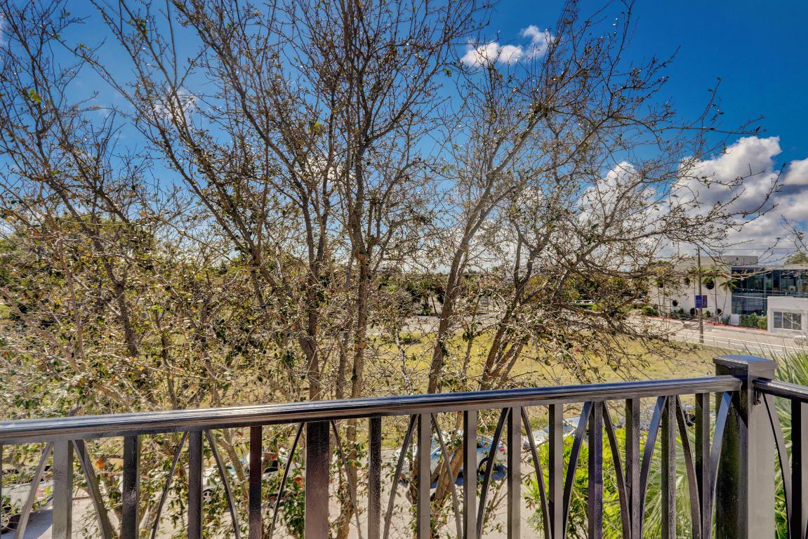 MAGNOLIA COURT - Residential Lease