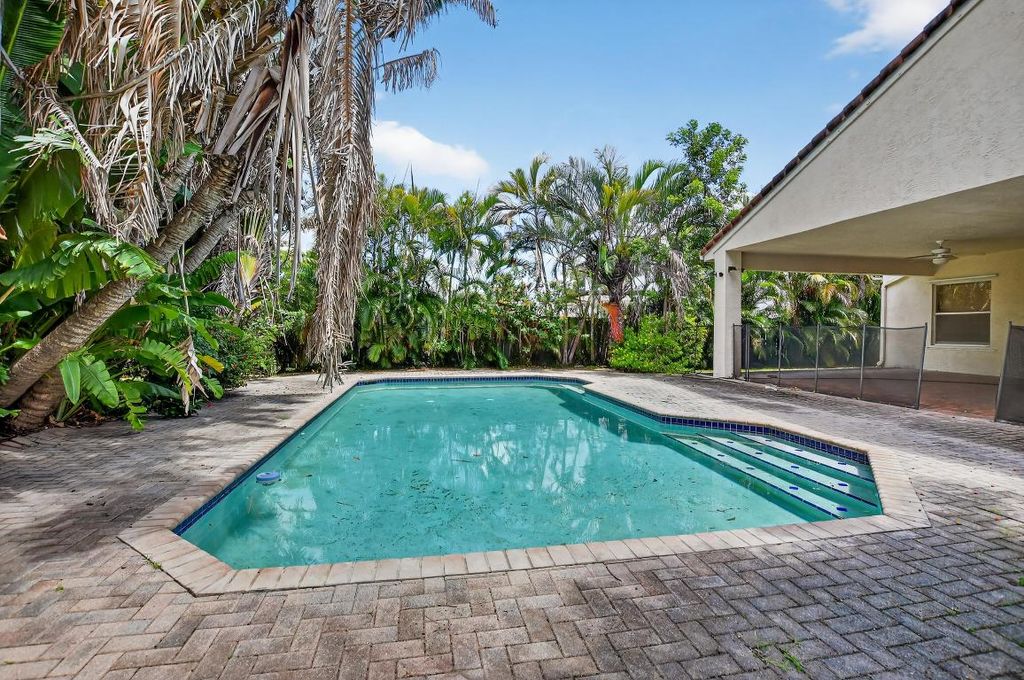 Photo of 3511 NW 4th Avenue, Boca Raton, FL 33431 (MLS # R11109455)