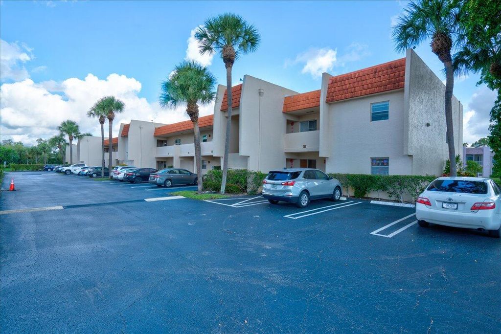 Photo of 2901 Fiore Way #2040, Delray Beach, FL 33445 (MLS # R11109299)