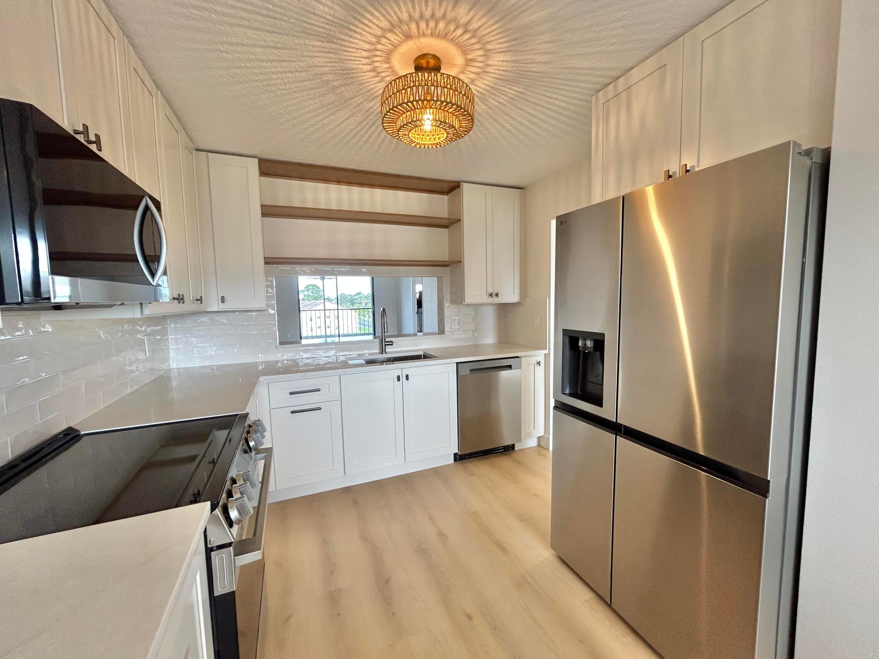 4725 LUCERNE LAKES Boulevard E 413